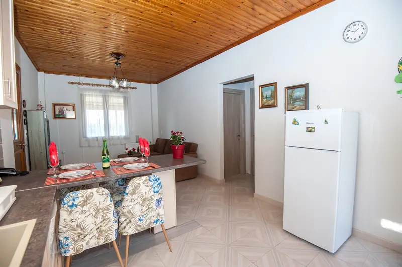 The dining area beside the kitchen